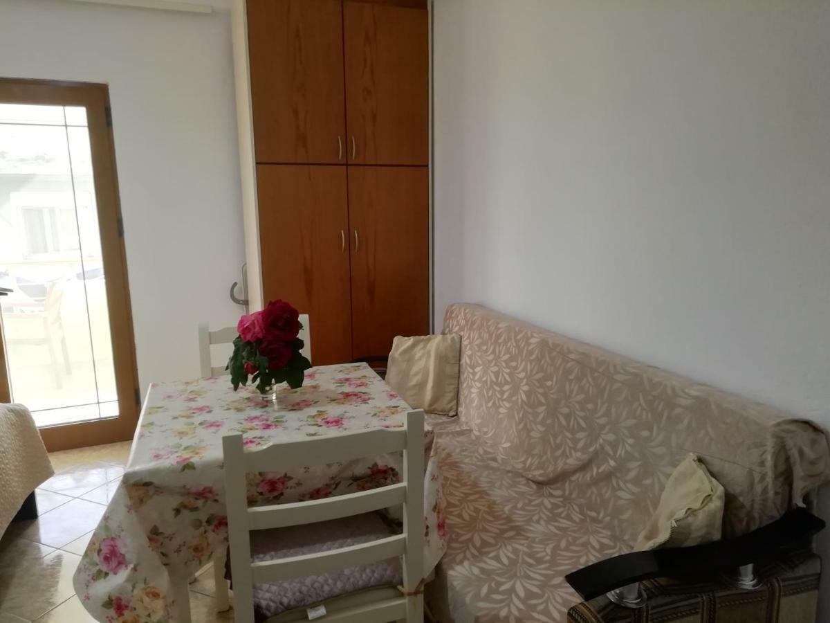 Jonny Guesthouse Ksamil Exterior photo
