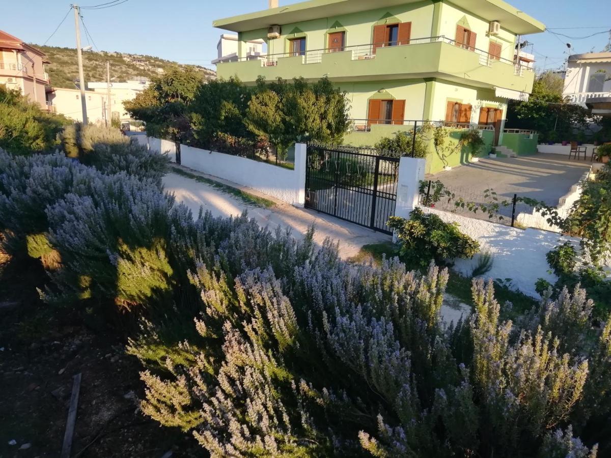 Jonny Guesthouse Ksamil Exterior photo