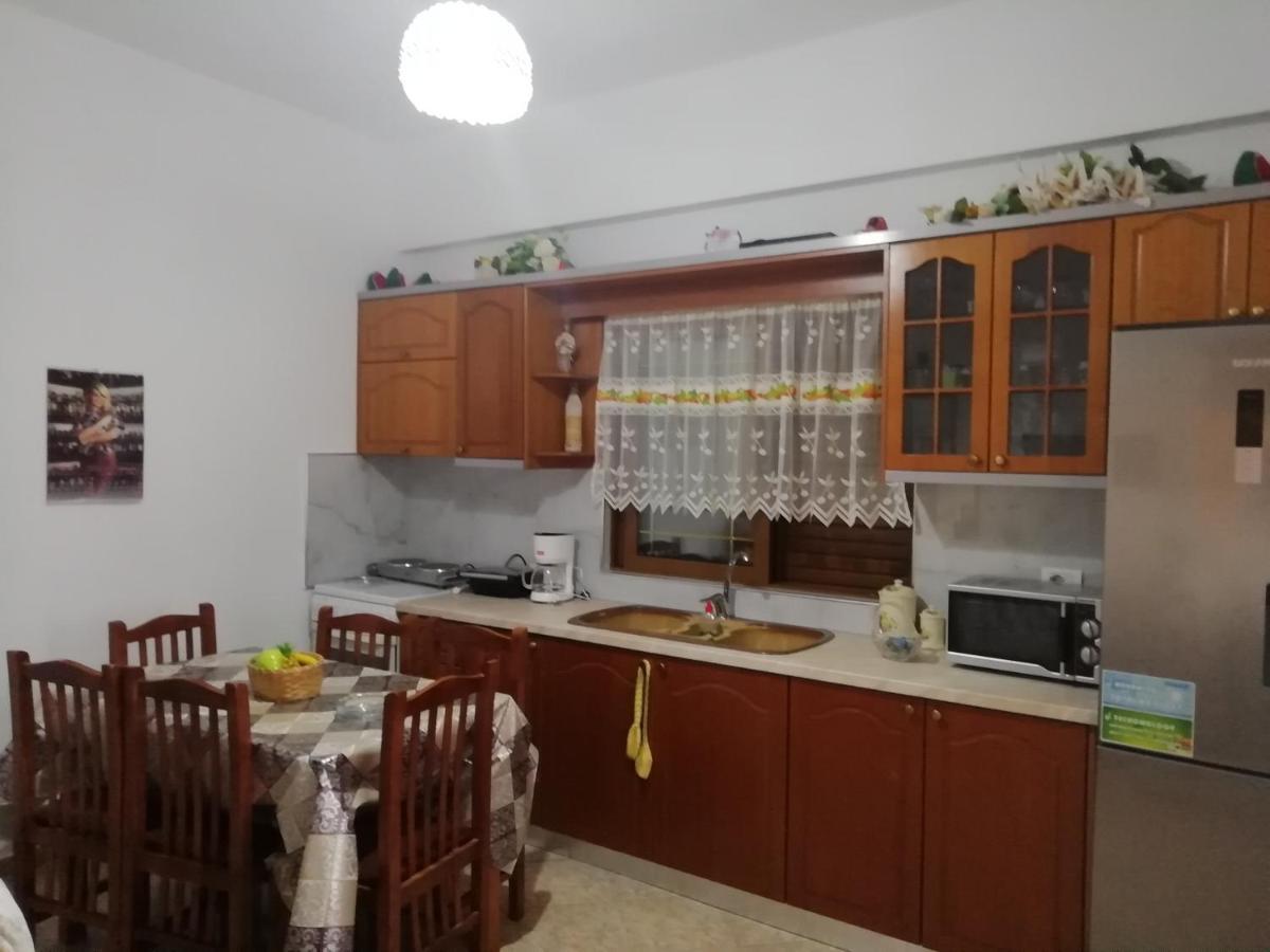 Jonny Guesthouse Ksamil Exterior photo