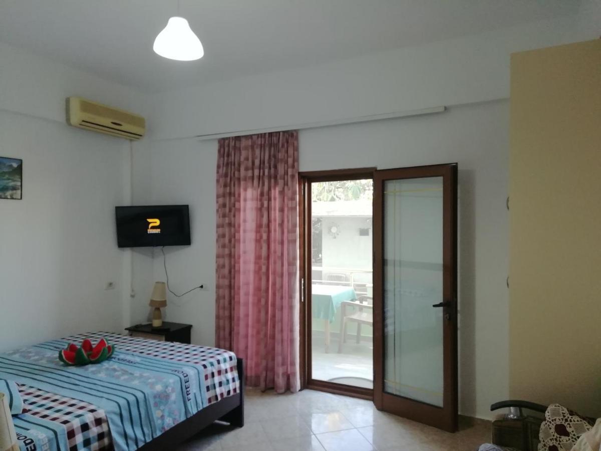 Jonny Guesthouse Ksamil Exterior photo